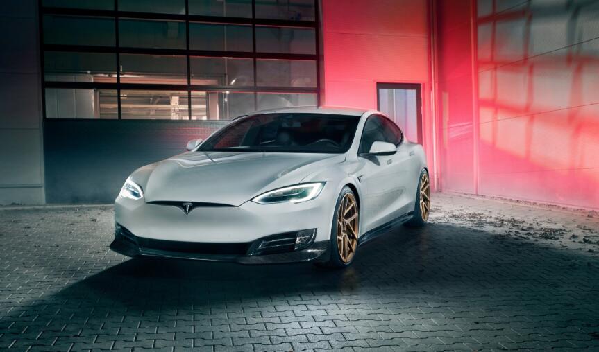 ��˹���й�